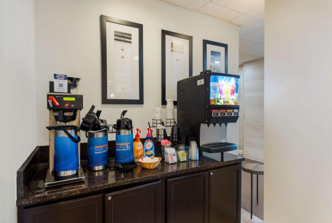 Best Western Executive Hotel New Haven-West Haven Buitenkant foto